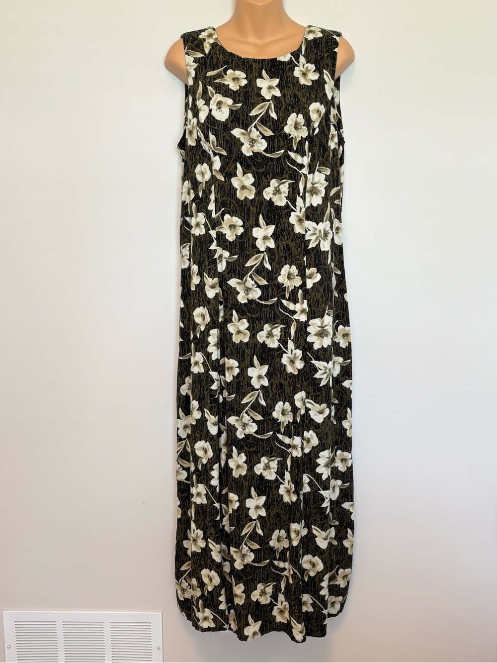 Teddi Dresses Floral Maxi Dress Sleeveless Black Cream Size 16 Cottage Floral